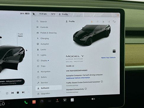 Used 2022 Tesla Model Y Long Range AWD/4WD image 18