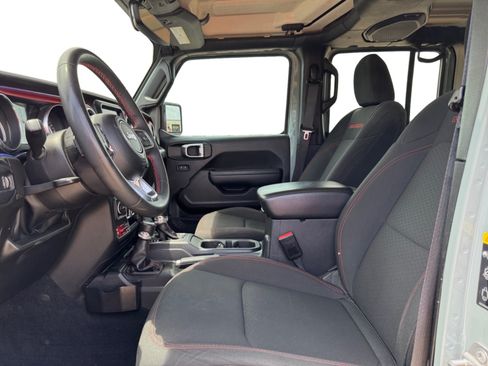 Used 2023 Jeep Wrangler Unlimited Rubicon AWD/4WD image 10