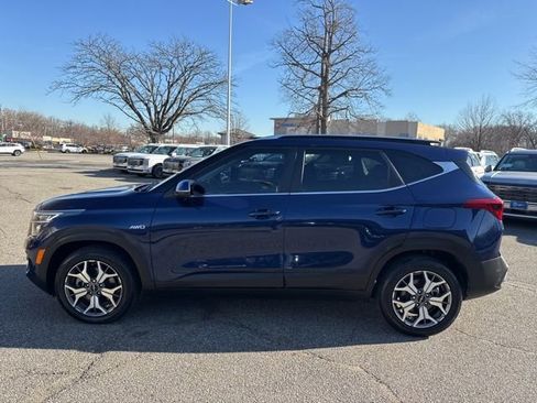Used 2022 Kia Seltos EX image 21