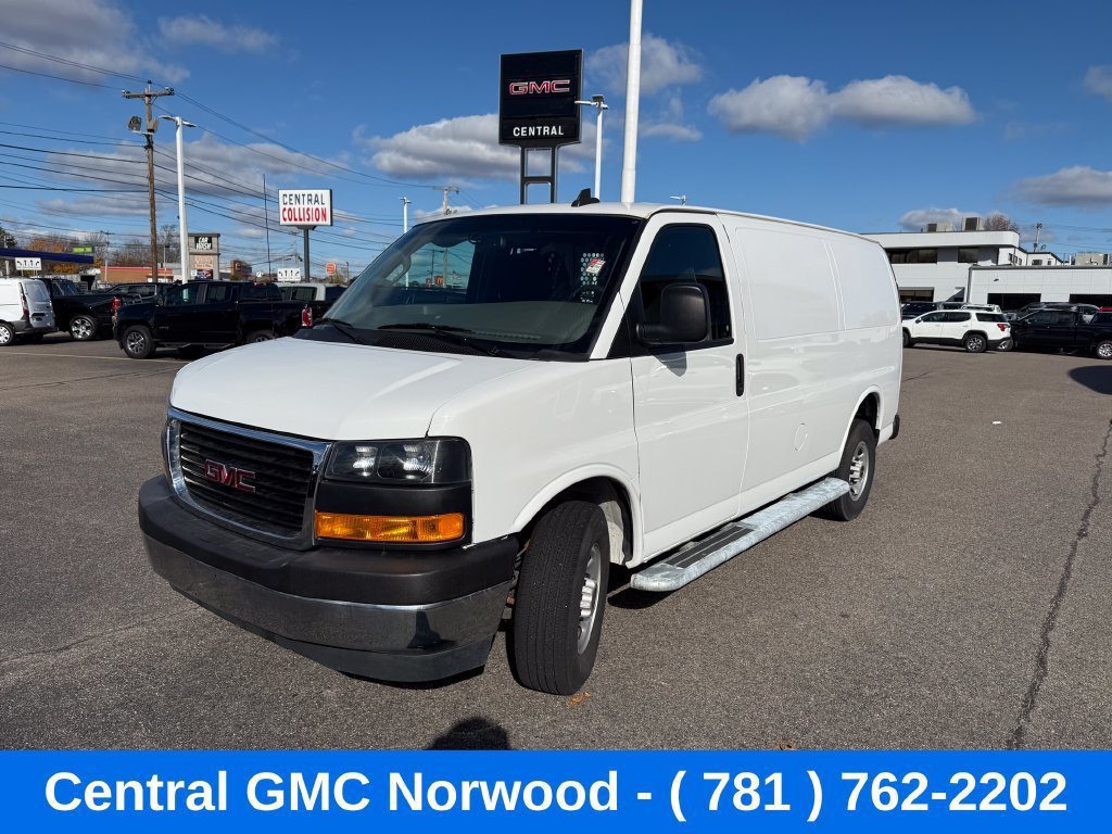 Used 2025 GMC Savana 2500 w/ Driver Convenience Package RWD image 3