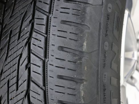 Used 2023 Chevrolet Suburban Premier w/ Advanced Technology Package image 17