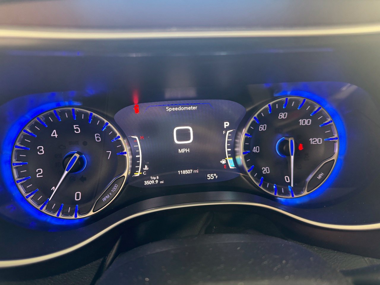 Used 2017 Chrysler Pacifica Limited FWD image 4