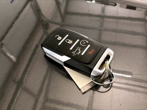 Used 2021 RAM 1500 Laramie image 9