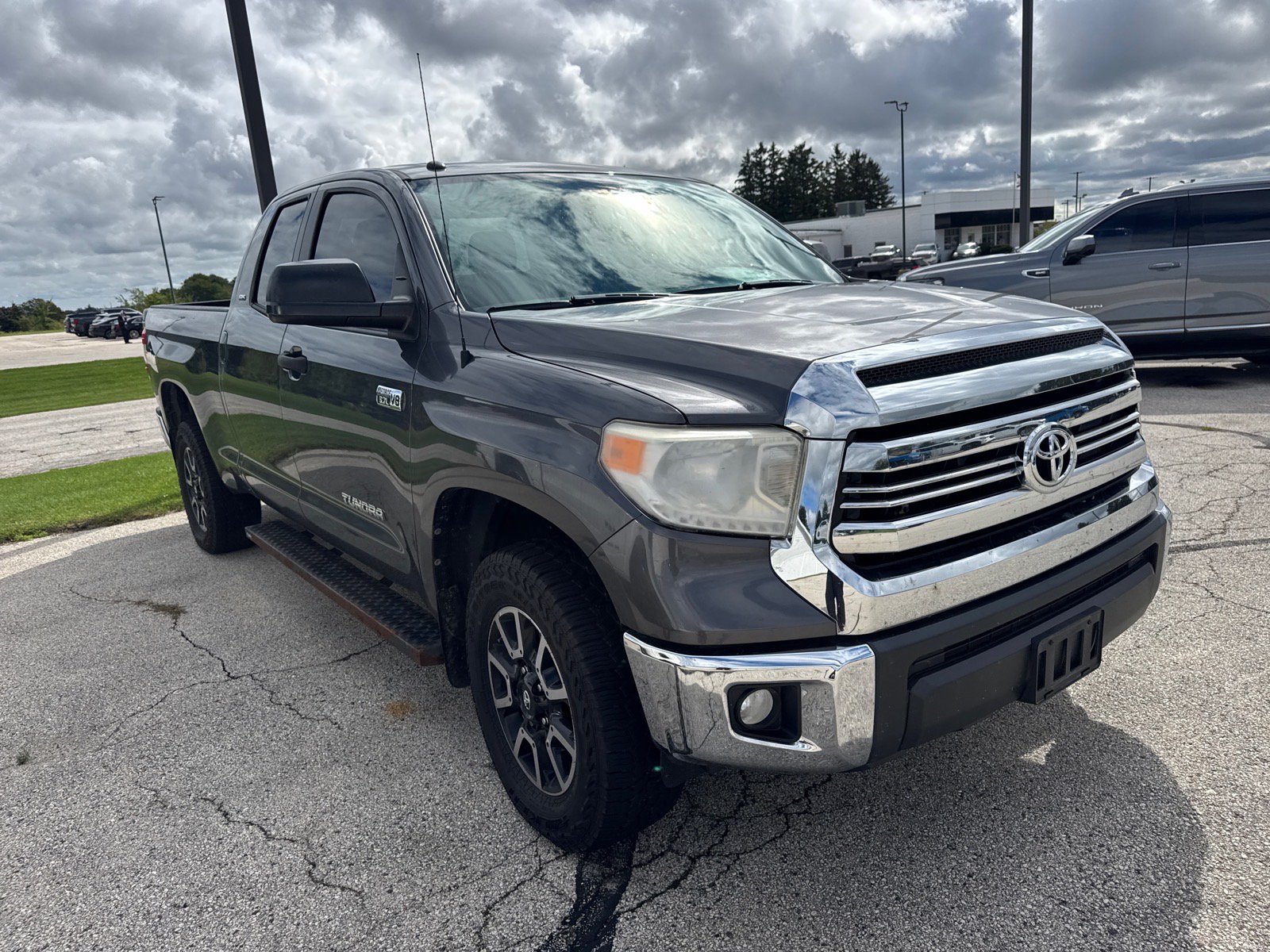 Used 2016 Toyota Tundra SR5 w/ TRD Off Road Package AWD/4WD image 2