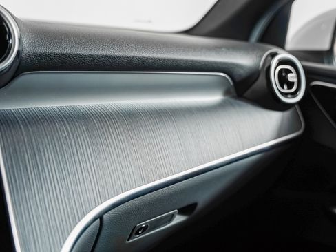 Certified 2026 Mercedes-Benz GLC 300 image 23