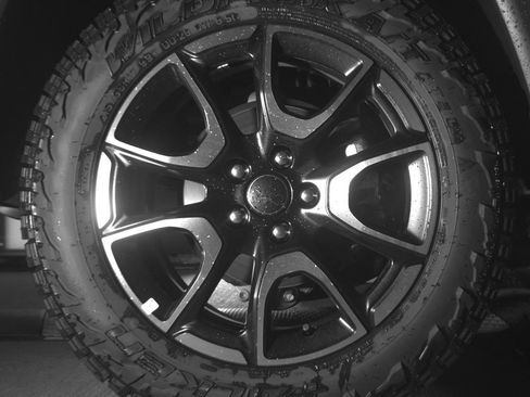 Used 2025 Jeep Compass Trailhawk AWD/4WD image 15