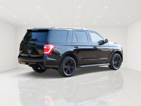Used 2021 Ford Expedition XLT AWD/4WD image 6