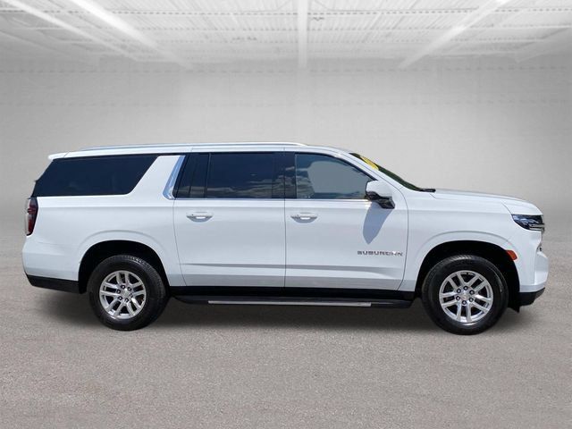 Used 2021 Chevrolet Suburban LT w/ Luxury Package AWD/4WD image 5