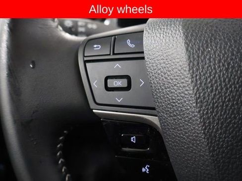 Used 2025 Toyota Camry SE image 19