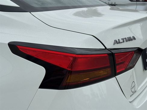 New 2025 Nissan Altima 2.5 S image 8