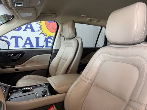Used 2020 Lincoln Aviator Reserve RWD image 9
