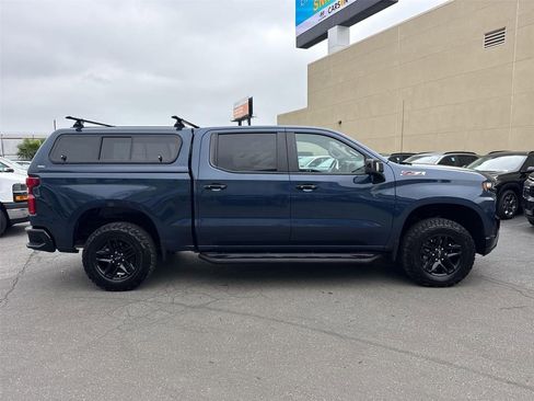 Used 2019 Chevrolet Silverado 1500 LT Trail Boss AWD/4WD image 2