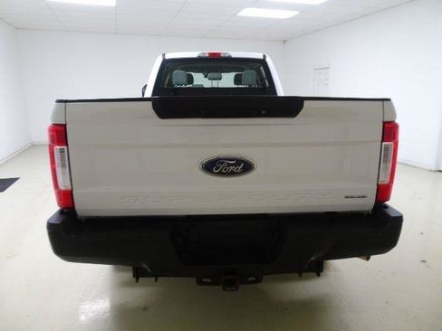 Used 2017 Ford F250 XL RWD image 5