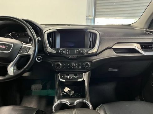 Used 2024 GMC Terrain SLT FWD image 20