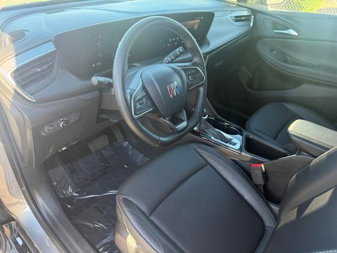 Used 2024 Buick Encore GX Sport Touring image 12
