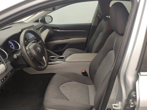 Used 2021 Toyota Camry LE image 17