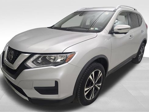 Used 2019 Nissan Rogue SV w/ Premium Package AWD/4WD image 5
