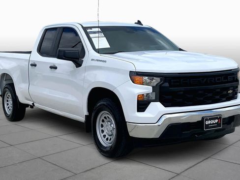 Used 2023 Chevrolet Silverado 1500 W/T w/ Trailering Package image 3