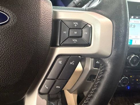 Used 2018 Ford F250 Lariat w/ Lariat Ultimate Package AWD/4WD image 25