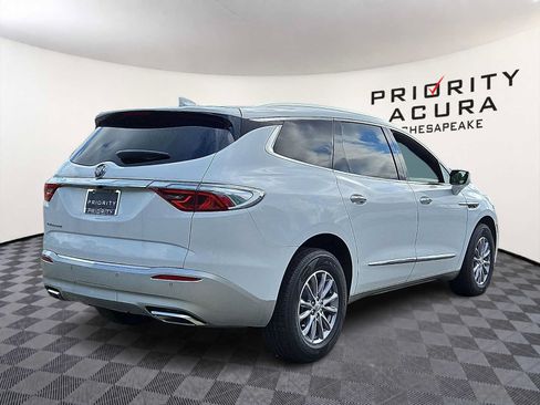 Used 2023 Buick Enclave Essence FWD image 4