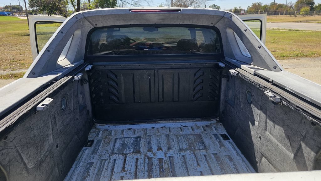 Used 2002 Chevrolet Avalanche 4x4 w/ Off-Road Suspension Pkg image 8