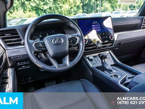 Used 2025 Lexus GX 550 w/ Accessory Package (2T) AWD/4WD image 28