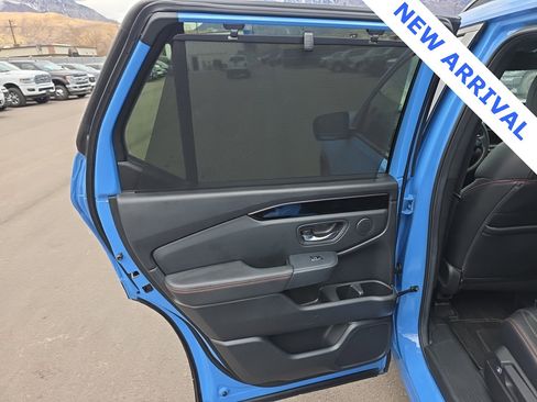 Used 2025 Honda Pilot TrailSport image 34