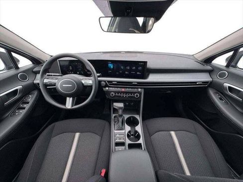 New 2026 Hyundai Sonata SE FWD image 13