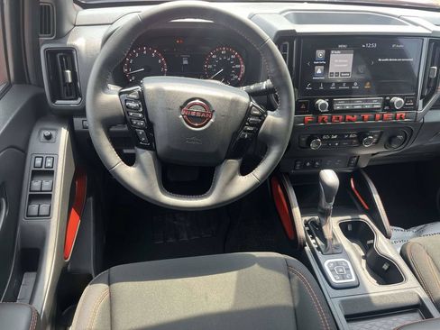 Used 2026 Nissan Frontier PRO-4X AWD/4WD image 12