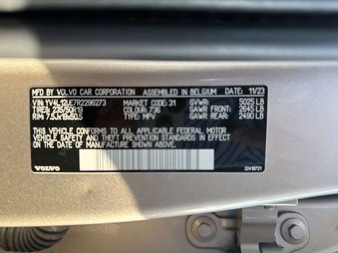 Certified 2024 Volvo XC40 B5 Plus w/ Protection Package Premier image 34