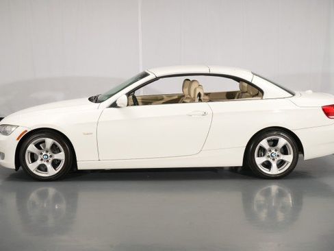 Used 2010 BMW 328i Convertible RWD image 3