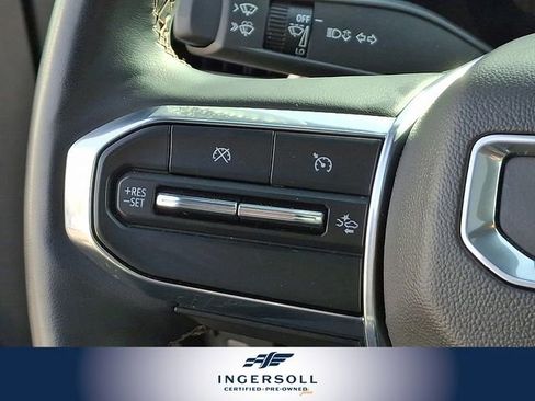 Used 2024 GMC Canyon Denali image 25