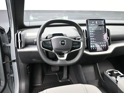 New 2026 Volvo EX30 Cross Country Ultra w/ Protection Package Premier AWD/4WD image 11