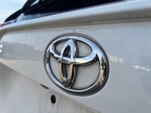 Used 2025 Toyota RAV4 XLE FWD image 13