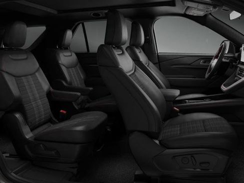 New 2026 Ford Explorer ST-Line image 6