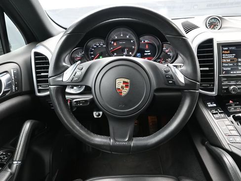 Used 2014 Porsche Cayenne image 19