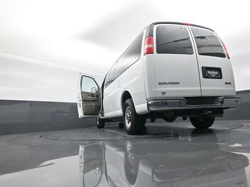Used 2016 GMC Savana 3500 LT w/ LT Preferred Equipment Group image 30