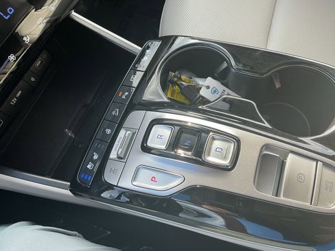 Used 2024 Hyundai Tucson Limited image 24