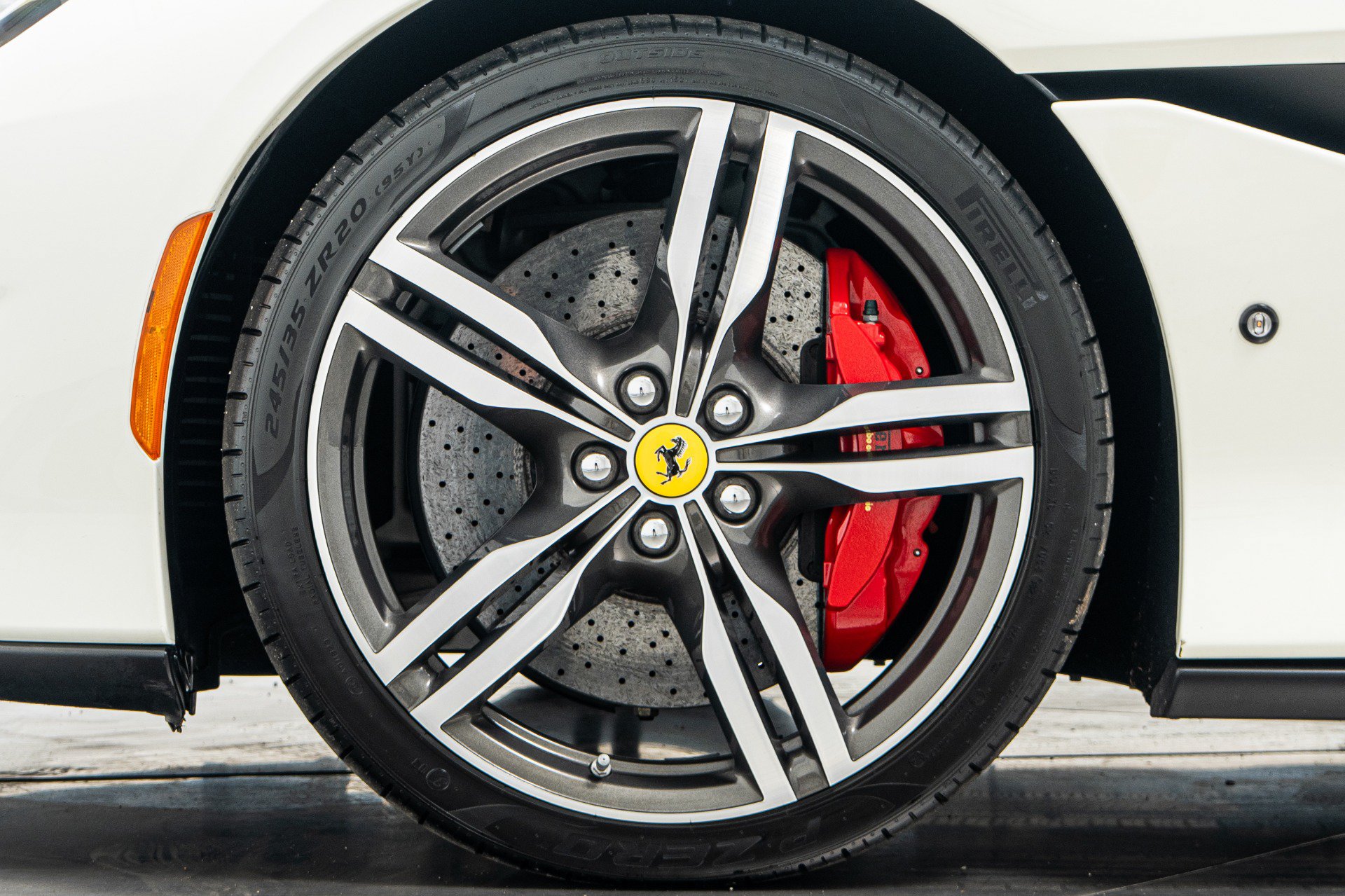 Used 2019 Ferrari Portofino RWD image 10