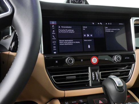 New 2026 Porsche Macan AWD/4WD image 13