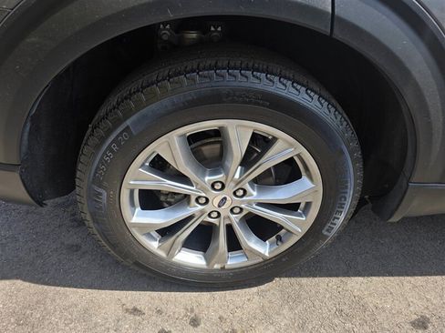 Used 2022 Ford Explorer XLT w/ Equipment Group 202A AWD/4WD image 28