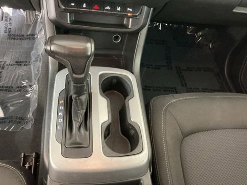 Used 2021 Chevrolet Colorado LT w/ Safety Package AWD/4WD image 18