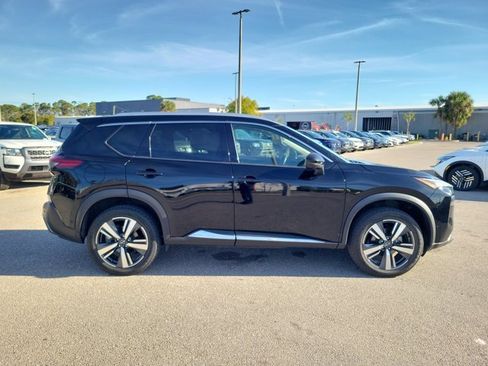 Certified 2023 Nissan Rogue SL w/ SL Premium Package image 3