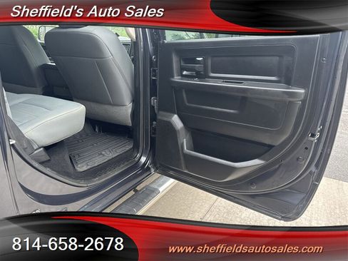 Used 2018 RAM 2500 Tradesman w/ Chrome Appearance Group AWD/4WD image 39