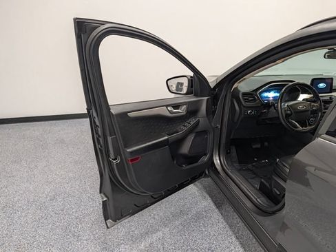 Used 2020 Ford Escape SE Sport FWD image 9