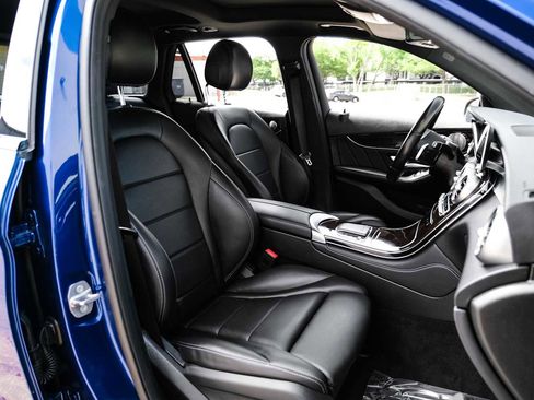 Used 2021 Mercedes-Benz GLC 300 image 37