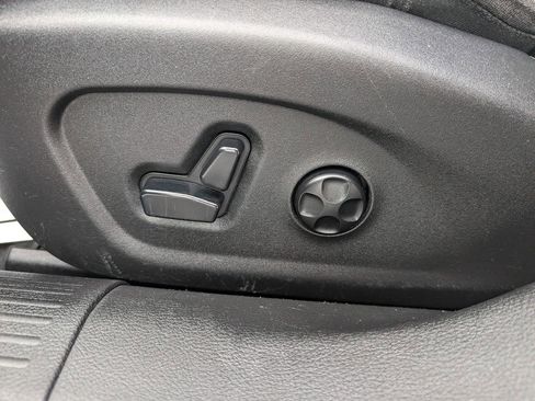 Used 2015 Chrysler 200 Limited w/ Convenience Group image 33