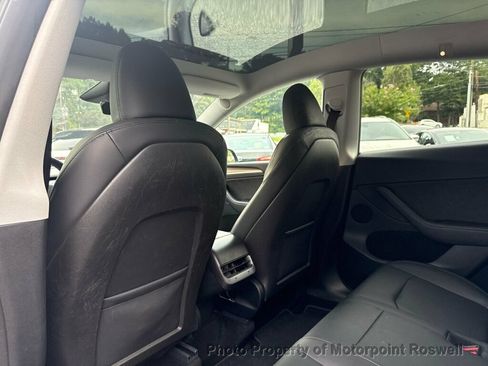 Used 2024 Tesla Model Y 2WD image 15