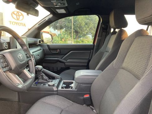 Used 2025 Toyota 4Runner SR5 RWD image 8
