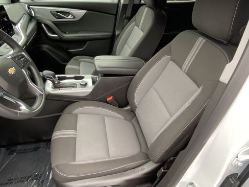 Used 2025 Chevrolet Blazer LT AWD/4WD image 14